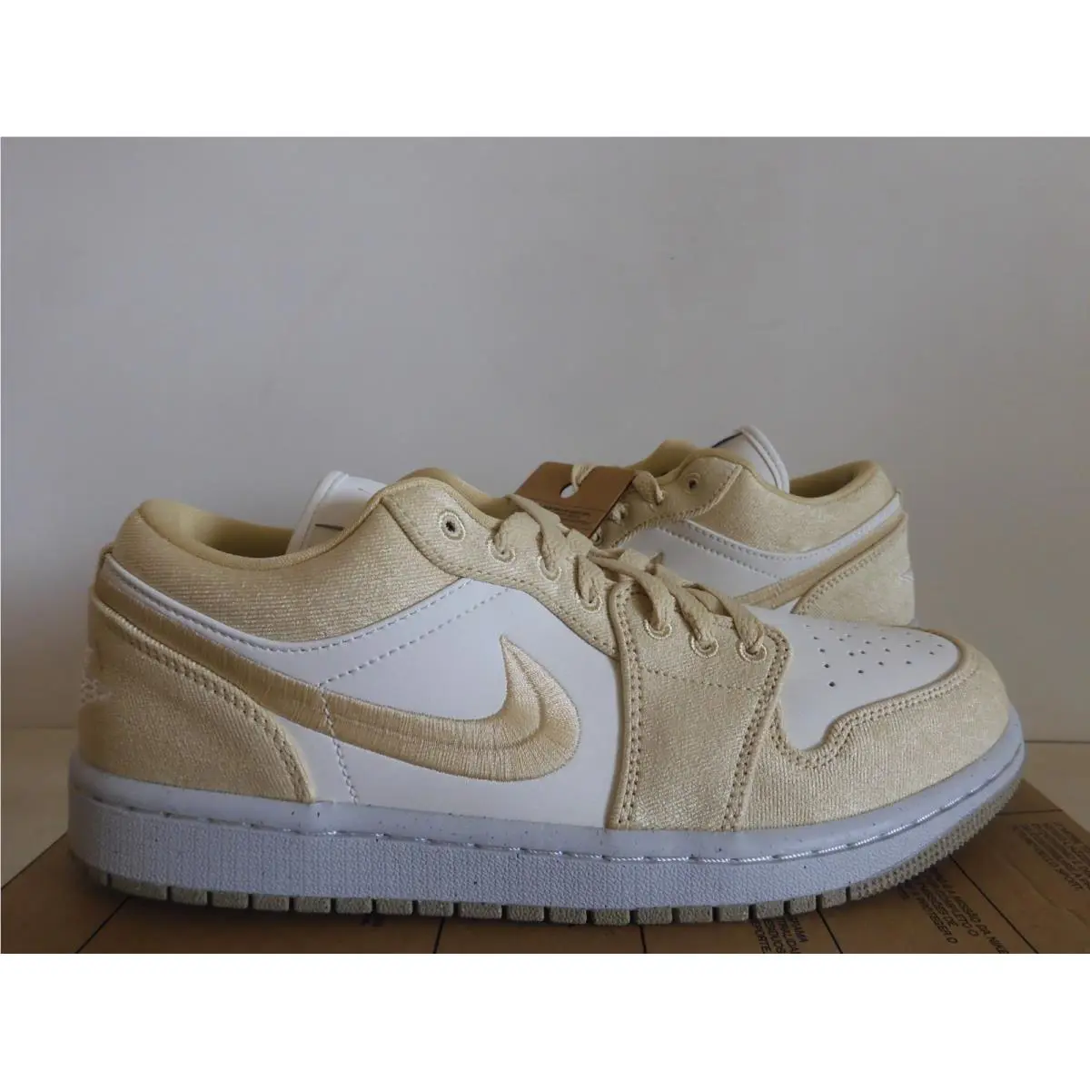 Nike shoes - Air Jordan 1 - Air - FN3722-701 - Gold 0