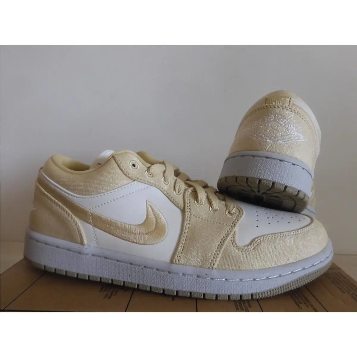 Nike shoes - Air Jordan 1 - Air - FN3722-701 - Gold 1