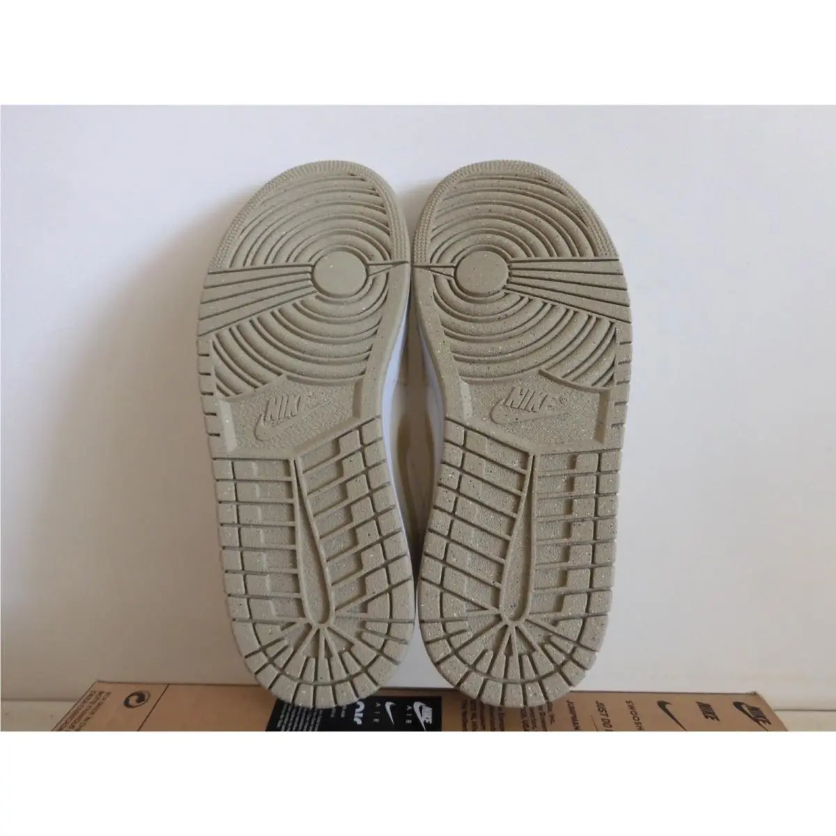 Nike shoes - Air Jordan 1 - Air - FN3722-701 - Gold 5