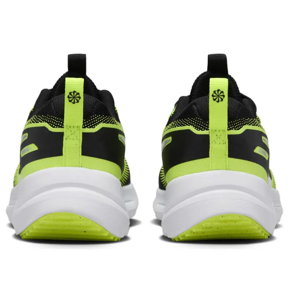 Nike shoes - Nike Cosmic - Cosmic - Black 3
