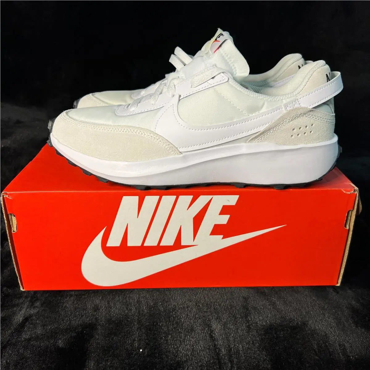 Nike Waffle Debut DH9523-100 Sneaker Womens US 10 White Grey Suede Running Shoes
