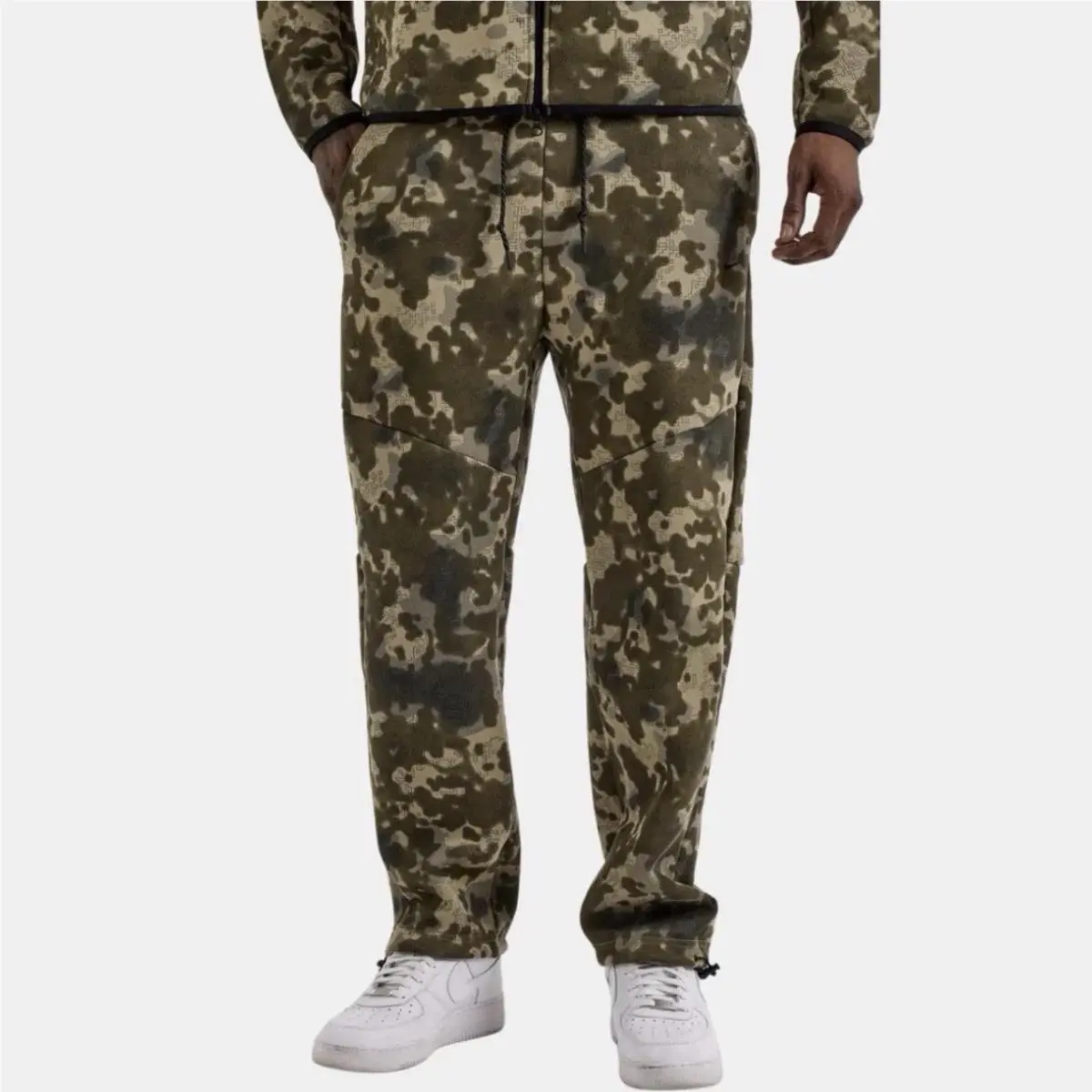 Nike Tech Fleece Open Hem Pants Men’s Medium Green Camo II1324-276