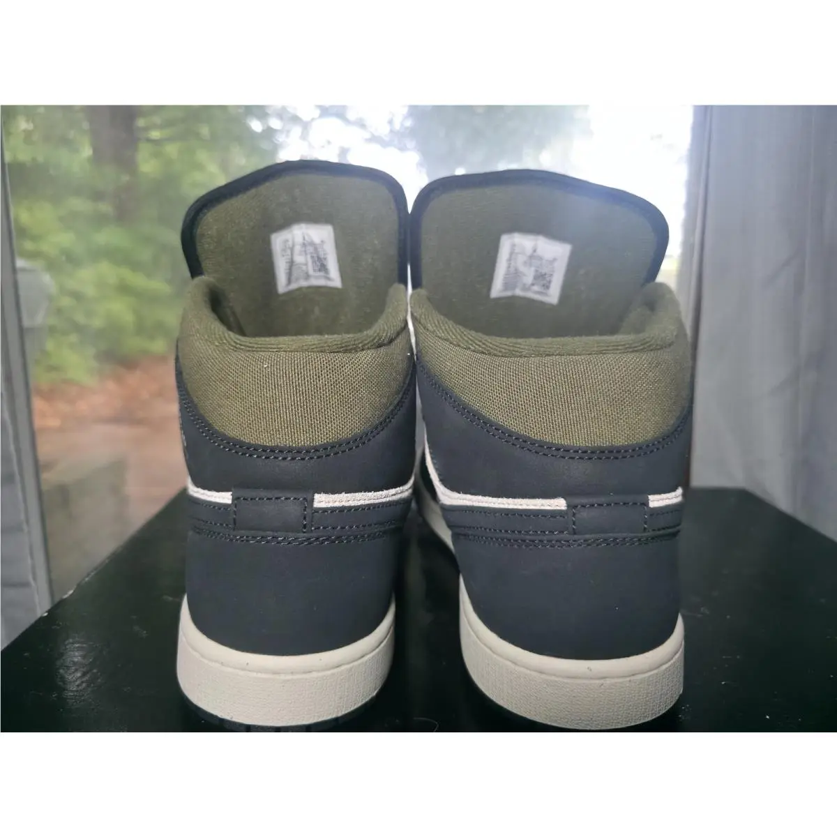 Nike shoes - Air Jordan 1 Mid SE - HV4091-102 - White 3