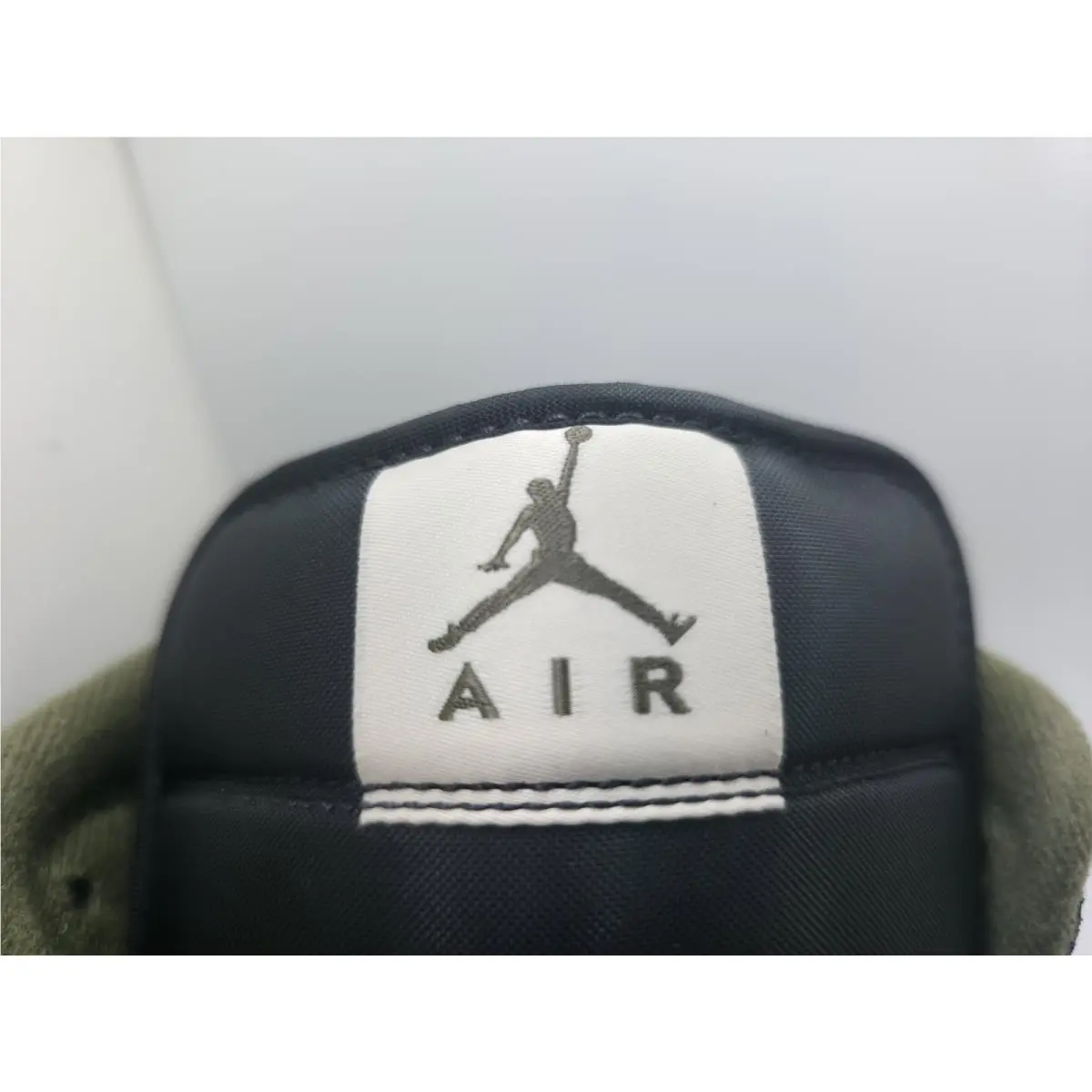 Nike shoes - Air Jordan 1 Mid SE - HV4091-102 - White 5