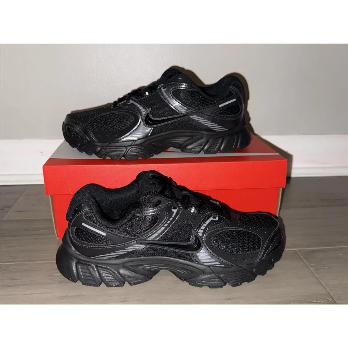 Nike V5 Rnr Men`s Size 8 Black Anthracite HJ5228-001 Running Sneakers