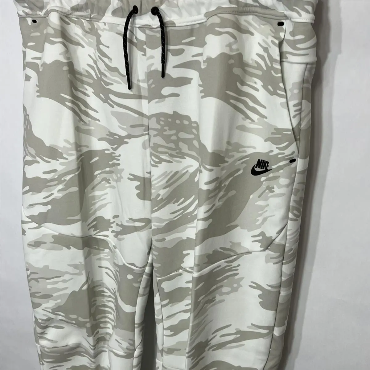 Nike clothing - CU4497-121 - CU4497121 - Summit White 7