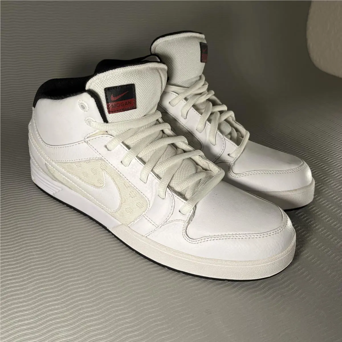 Nike Mogan Mid 3 Size 10 White Black Red 487948-110 Runs Narrow