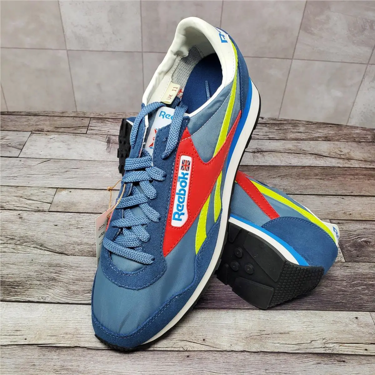 Reebok Aztec II Athletic Lace Up Shoe Men`s Size 9 GZ9870 Blue Red Yellow Black
