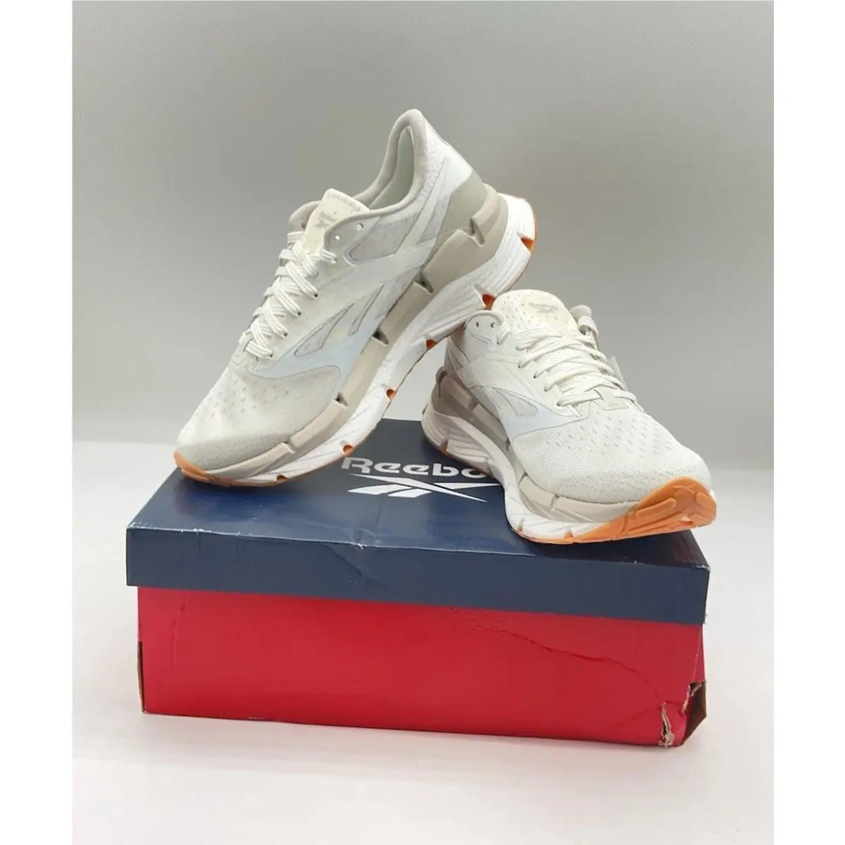 Women`s Reebok Floatzig Symmetros Running Shoe Size 9 Chalk/white/gum