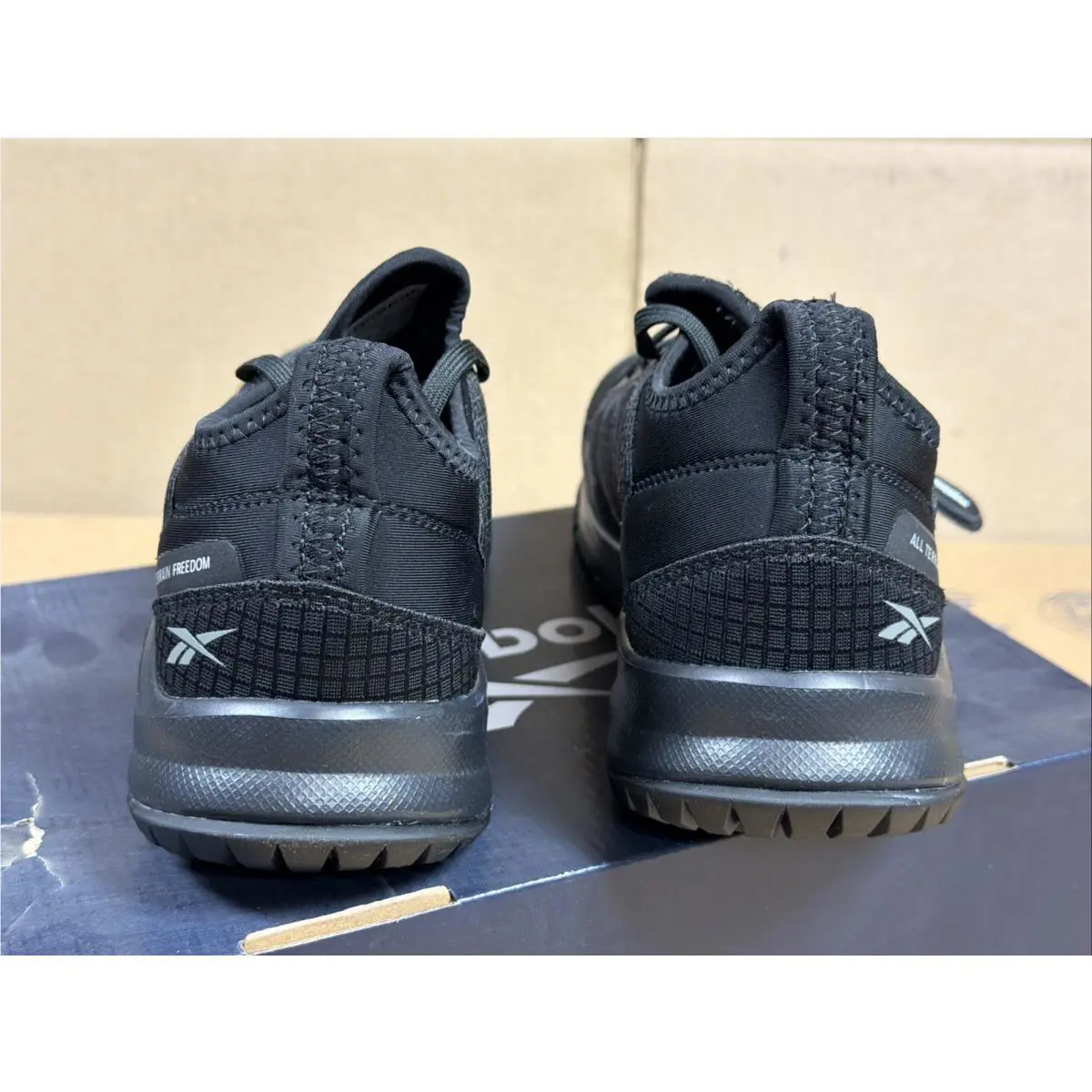 Reebok shoes - RB4090 - RB4090 Size - Black 6