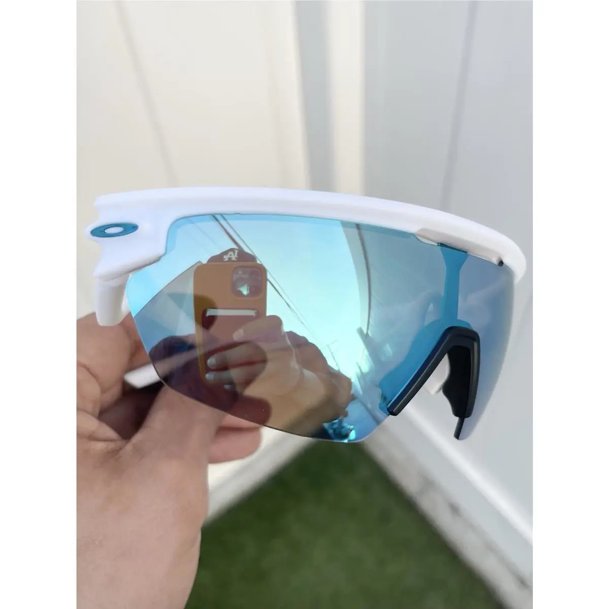 Sphaera OO9403 9403 White Ice Blue Prizm Case Included Osfa by Oakley