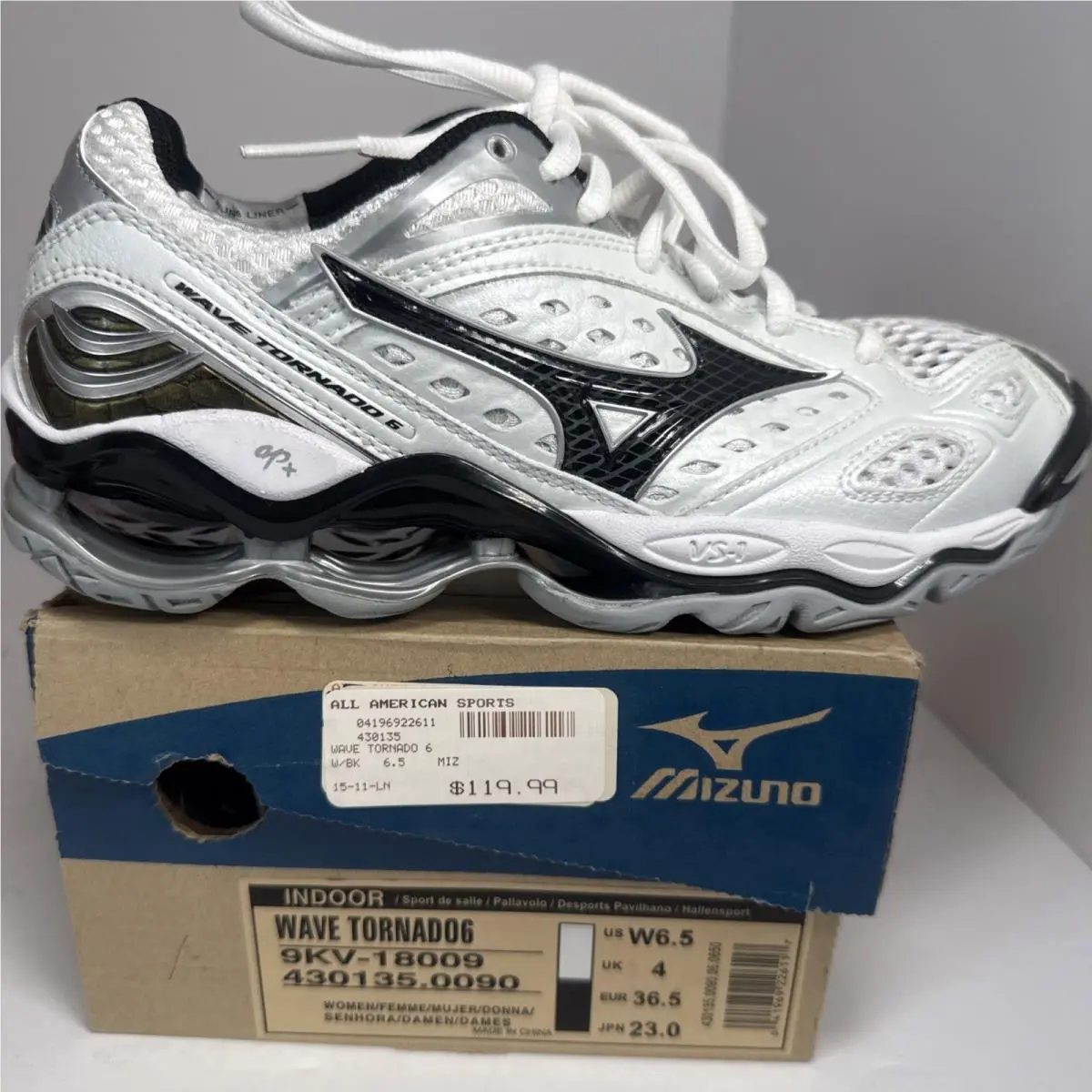 Mizuno Wave Tornado6 Womens Volleyball Shoes White/black 9kv-18009 Size 6.5