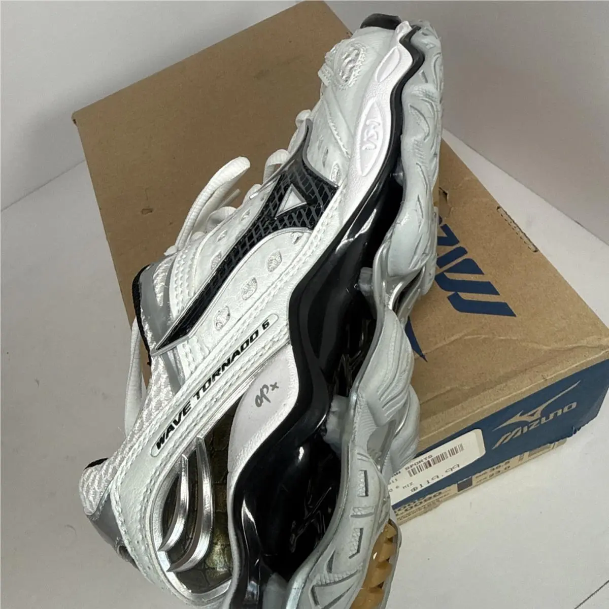 Mizuno shoes - Wave Momentum 2 - Wave Momentum - 9KV18009 - White 6