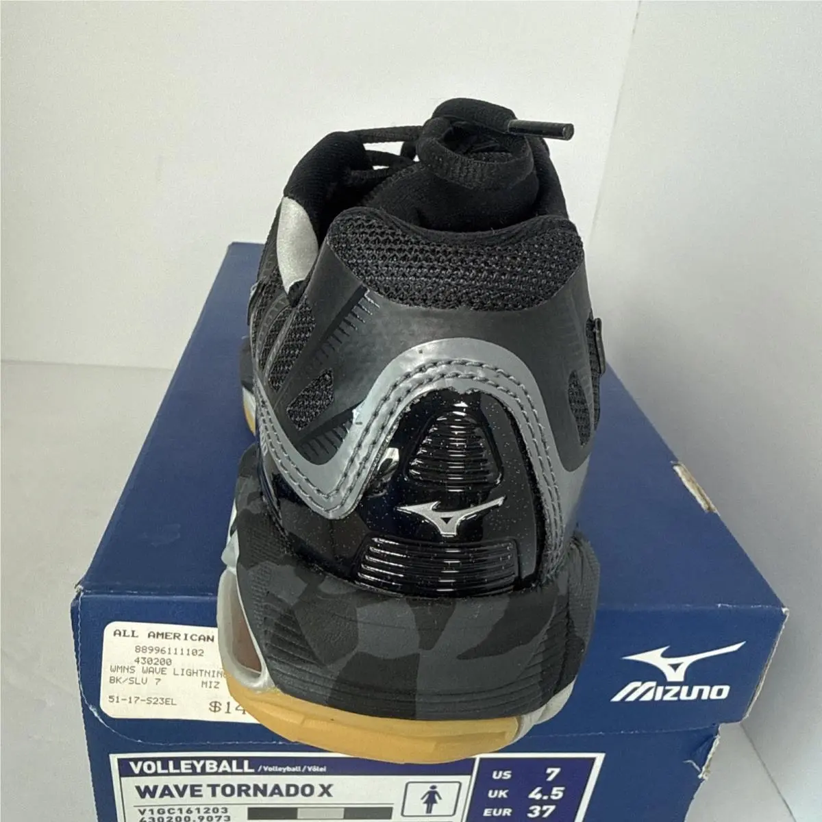 Mizuno shoes - Wave Momentum 2 - Wave Momentum - V1GC16203 - Black 4