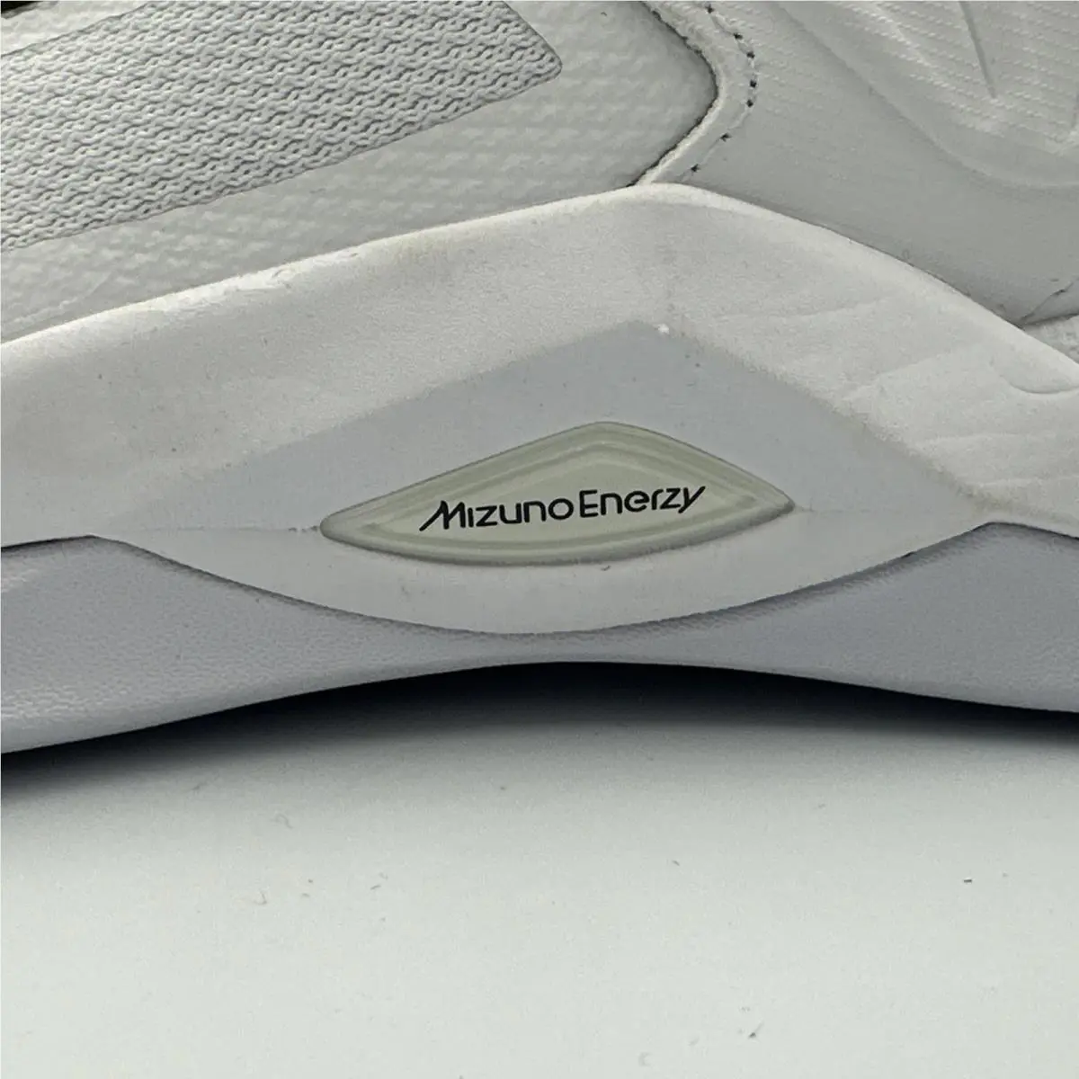 Mizuno shoes - Mizuno Wave Momentum 2 - Wave Momentum - White (UPC: 0889961458118) 3