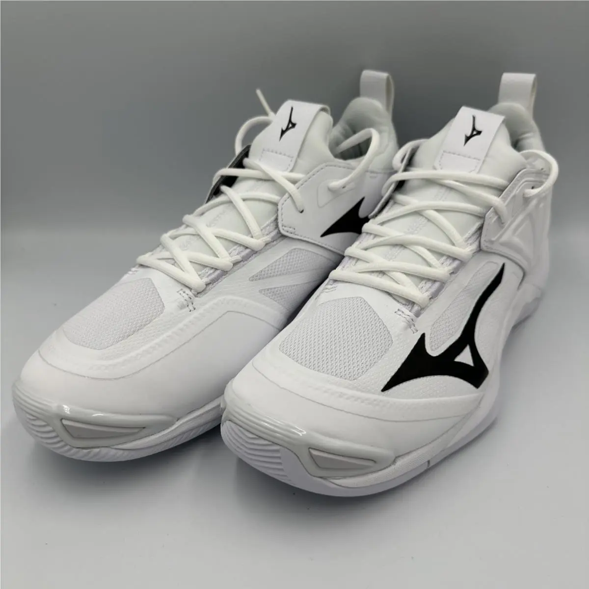 Mizuno Wave Momentum 2 Volleyball Shoes - White - Women`s 11