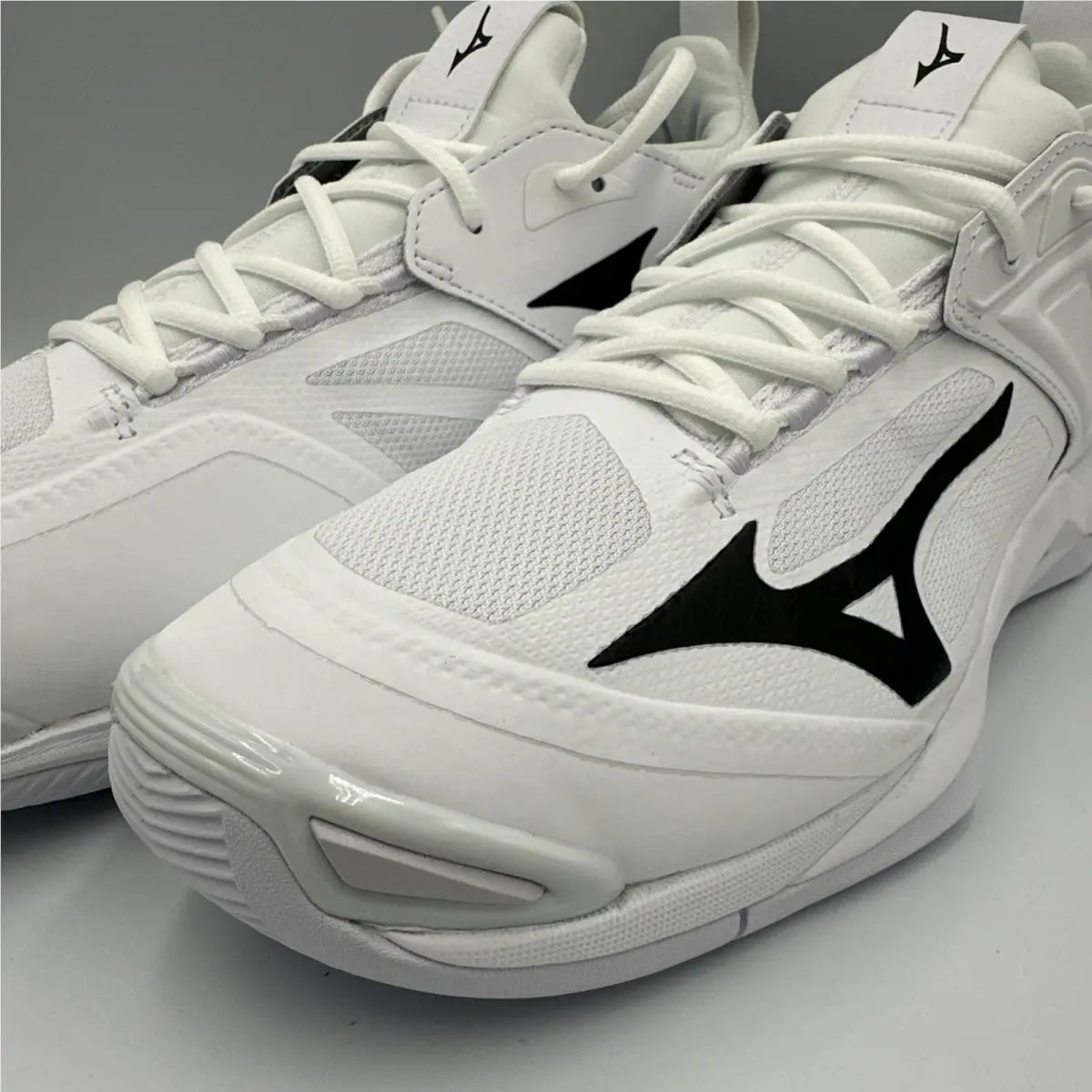 Mizuno shoes - Mizuno Wave Momentum 2 - Wave Momentum - White (UPC: 0889961458118) 1
