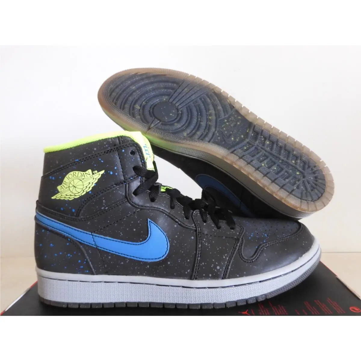 Nike Air Jordan 1 Retro High Bhm Black History Black-volt-blue Mens 579591-012
