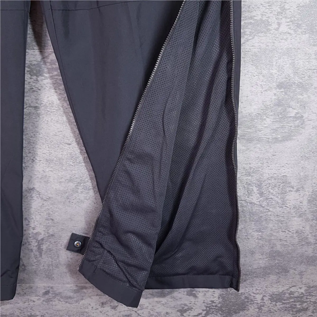 Nike clothing - Black (UPC: 196609941322) 3