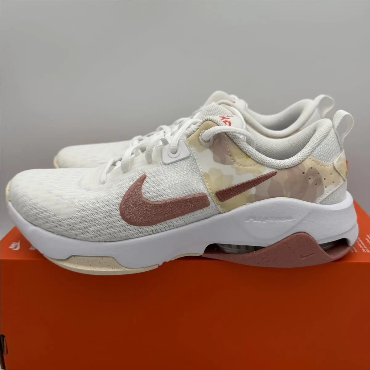 Nike shoes - Nike Zoom Bella - Zoom Bella - DZ1347 100 - White 0