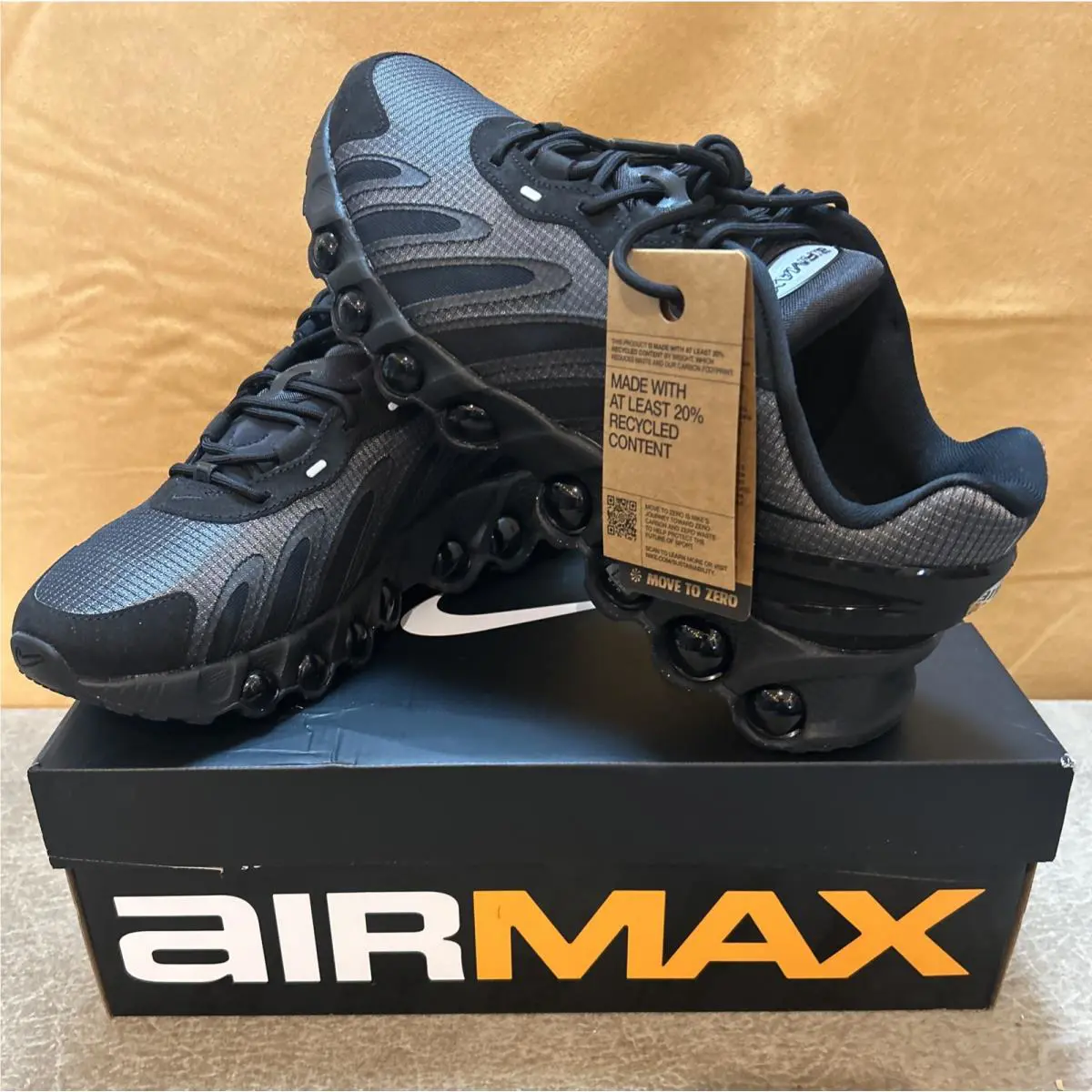 Nike Air Max Dn8 - Men’s Size 10/Women 11.5 Black