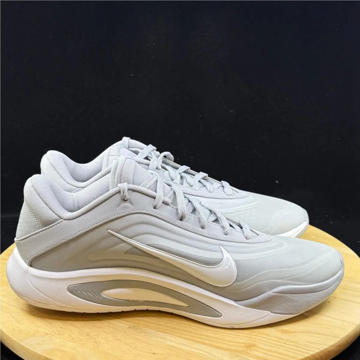 Nike shoes - Gray 3