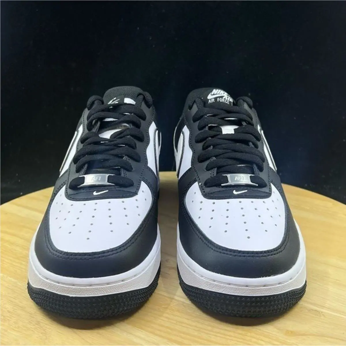 Nike shoes - Black 1