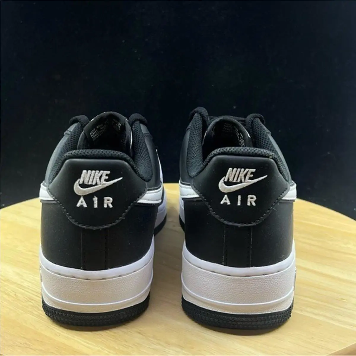 Nike shoes - Black 4