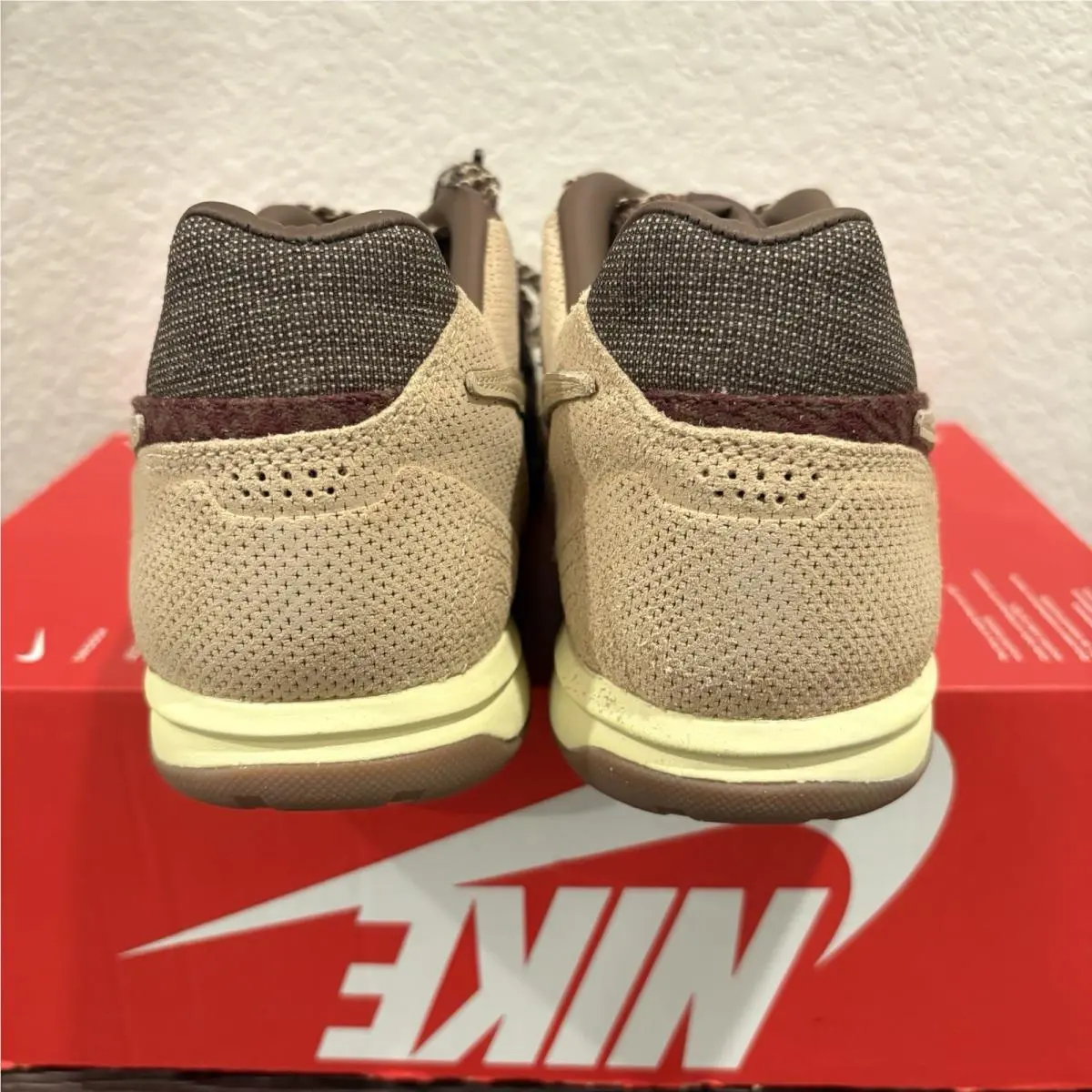 Nike shoes - Nike Cato IC - Cato - IB6650-200 - Light Chocolate / Linen / Mink Brown 3