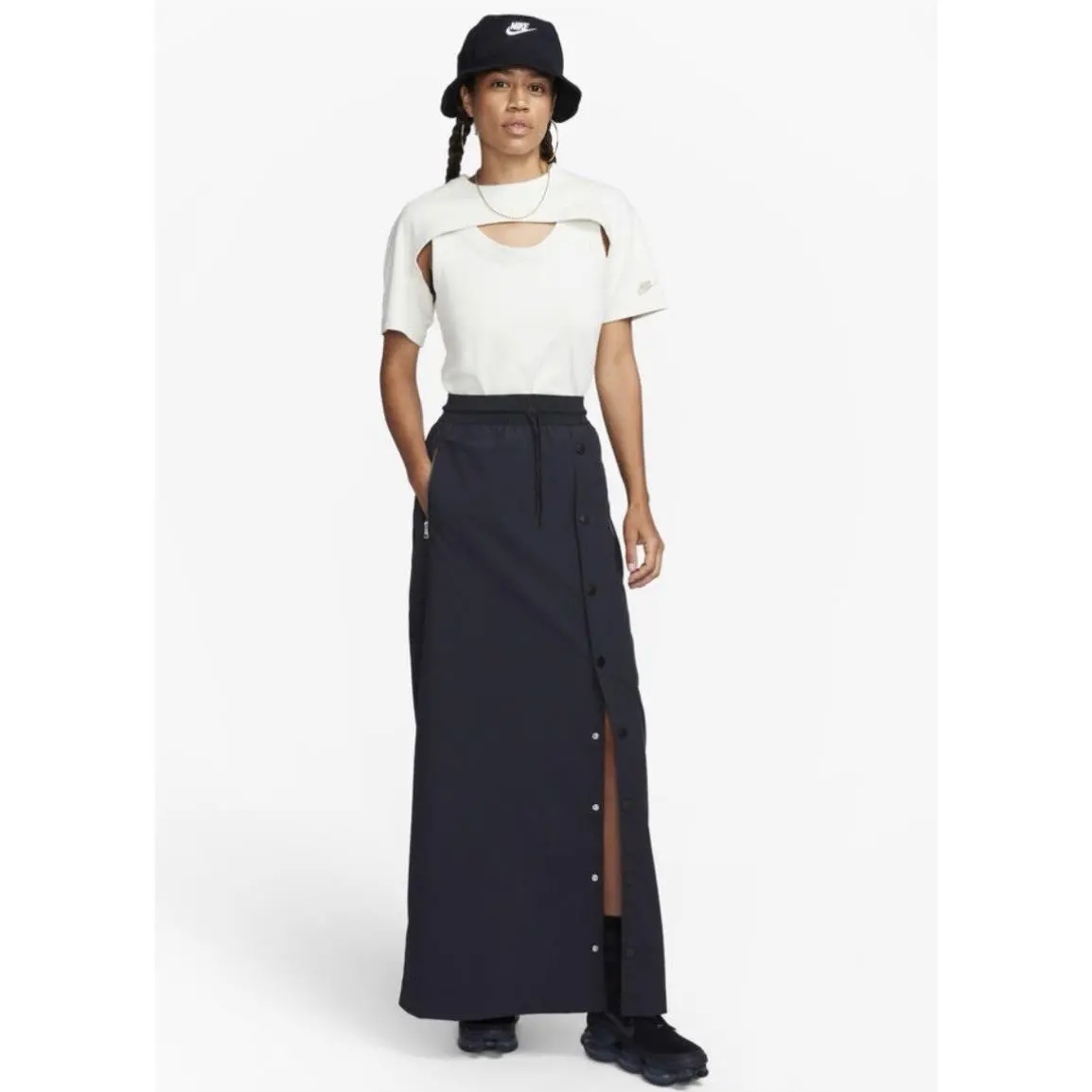 Nike Sportswear Tech Pack Repel Women`s Small High-waisted Maxi Skirt - Black