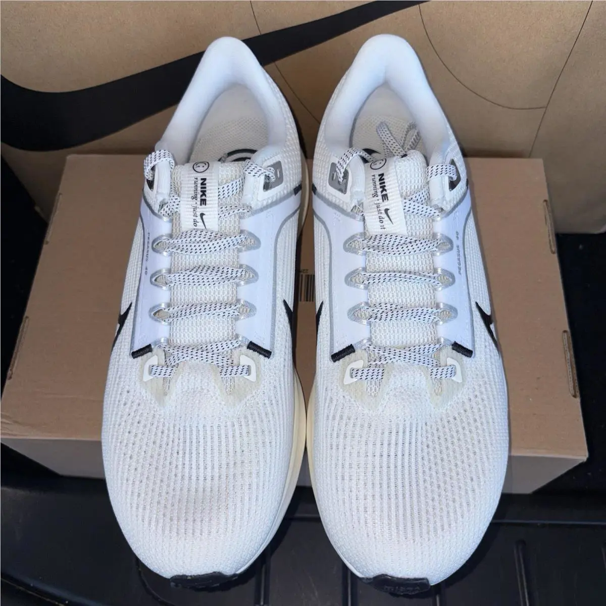 Nike shoes - Nike Air Zoom Pegasus 40 - DV3854-104 - White 2