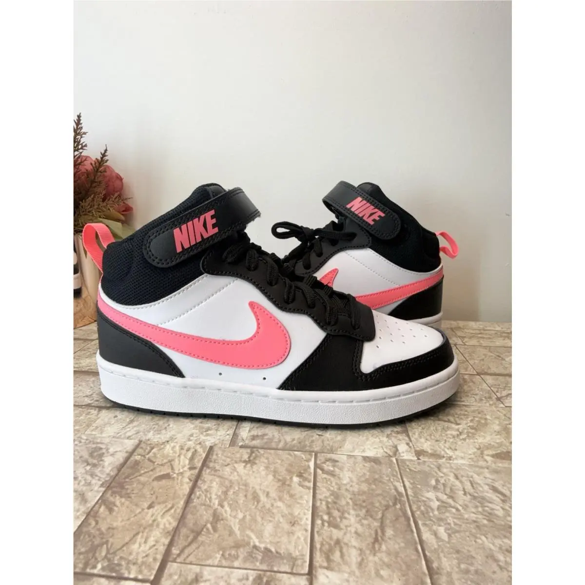 Nike Court Borough Mid 2 Basketball Shoes CD7782-005 Size 6Y/ Women 7.5