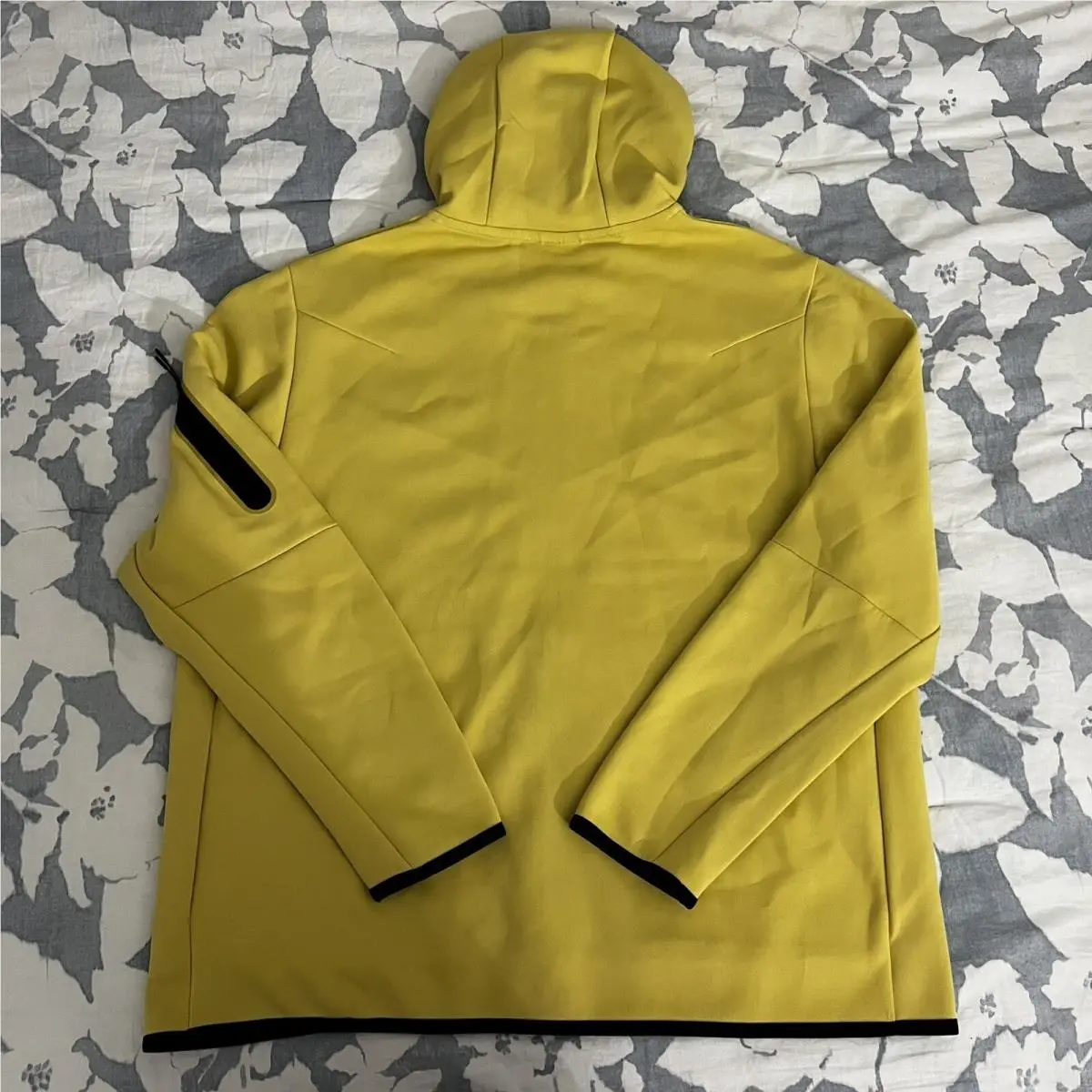 Nike clothing - Yellow 0