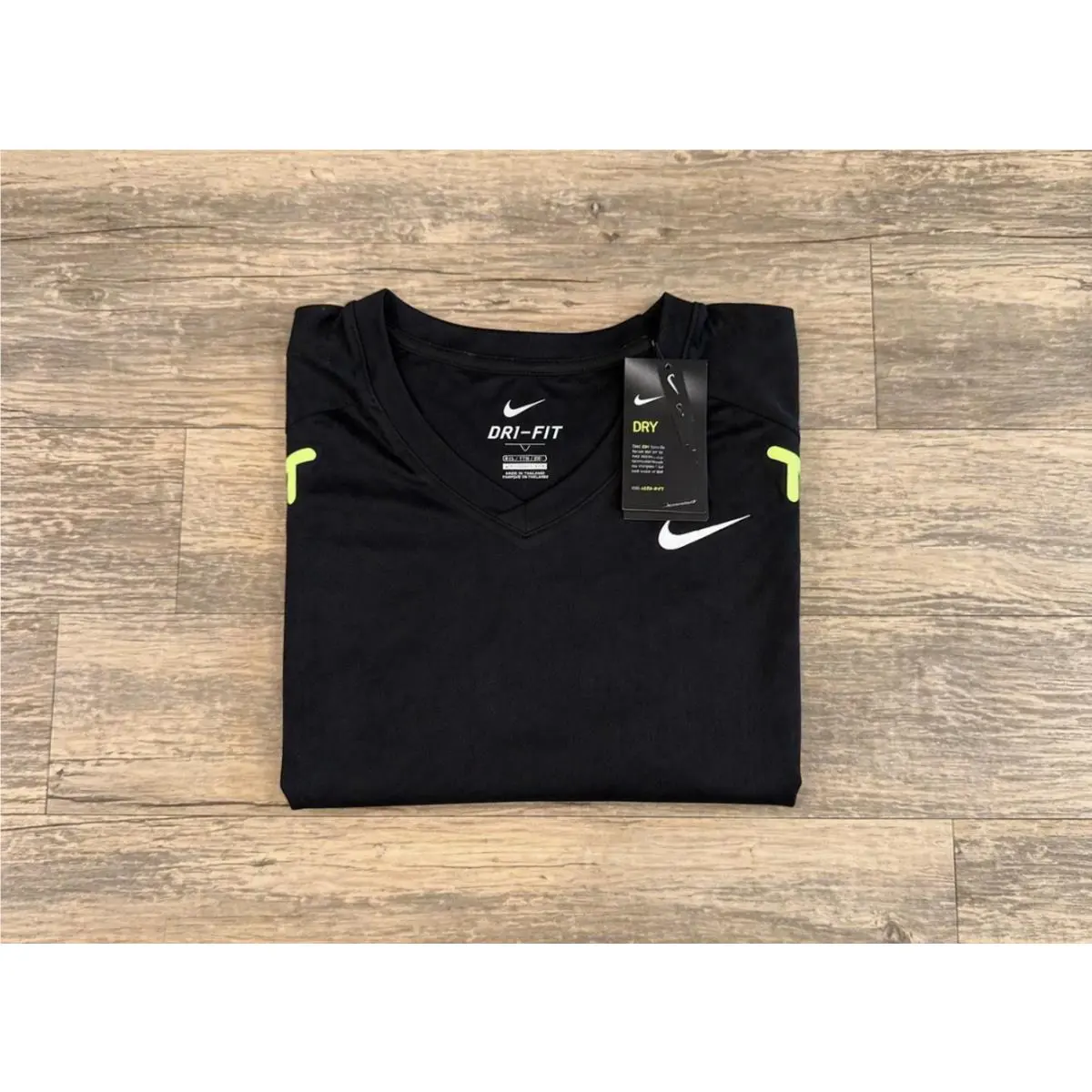 Nike clothing - Official Rafael Nadal collection - Official Rafael Nadal collection - Black/Volt (UPC: 0194494107120) 1