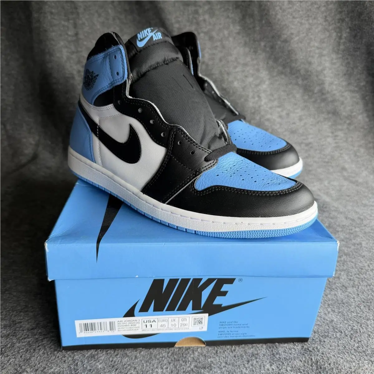 Air Jordan 1 Retro High OG Unc Toe Mens Size 11 Sneakers DZ5485-400