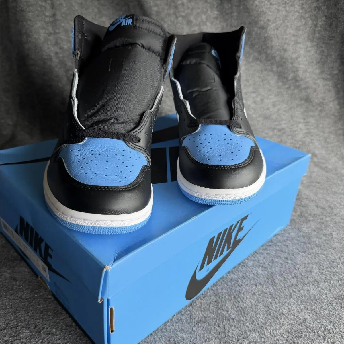 Nike shoes - Nike Air Jordan 1 Retro High OG - Blue 0
