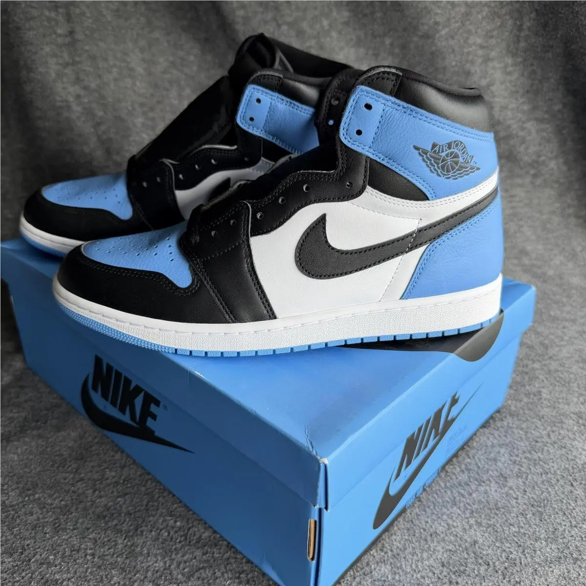 Nike shoes - Nike Air Jordan 1 Retro High OG - Blue 1