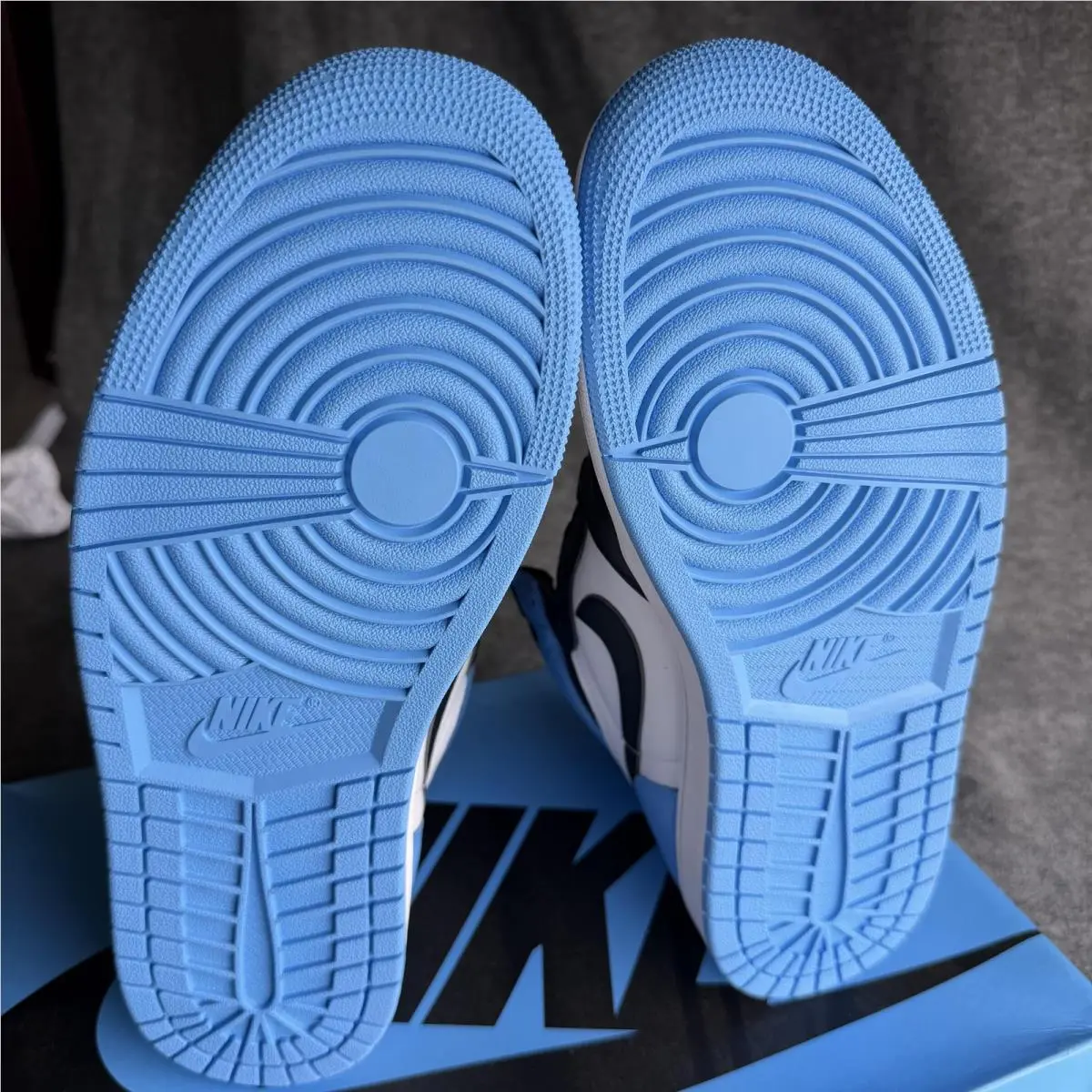 Nike shoes - Nike Air Jordan 1 Retro High OG - Blue 6
