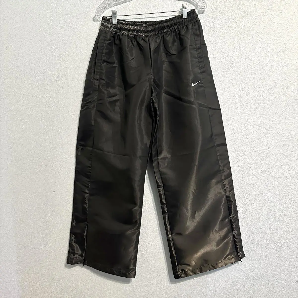 Nike Sportswear Windrunner Women`s Shine Pants Black Wide Leg Size Small Baggy