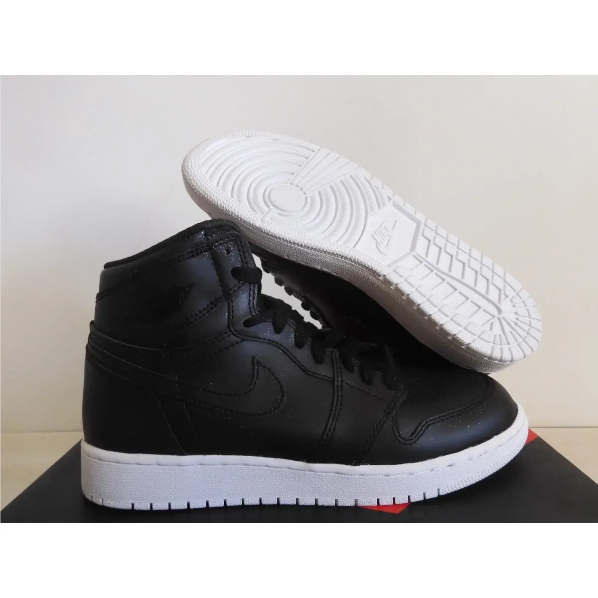 Nike Air Jordan 1 Retro High OG BG Black-black-white Sz 6Y Rare 575441-006