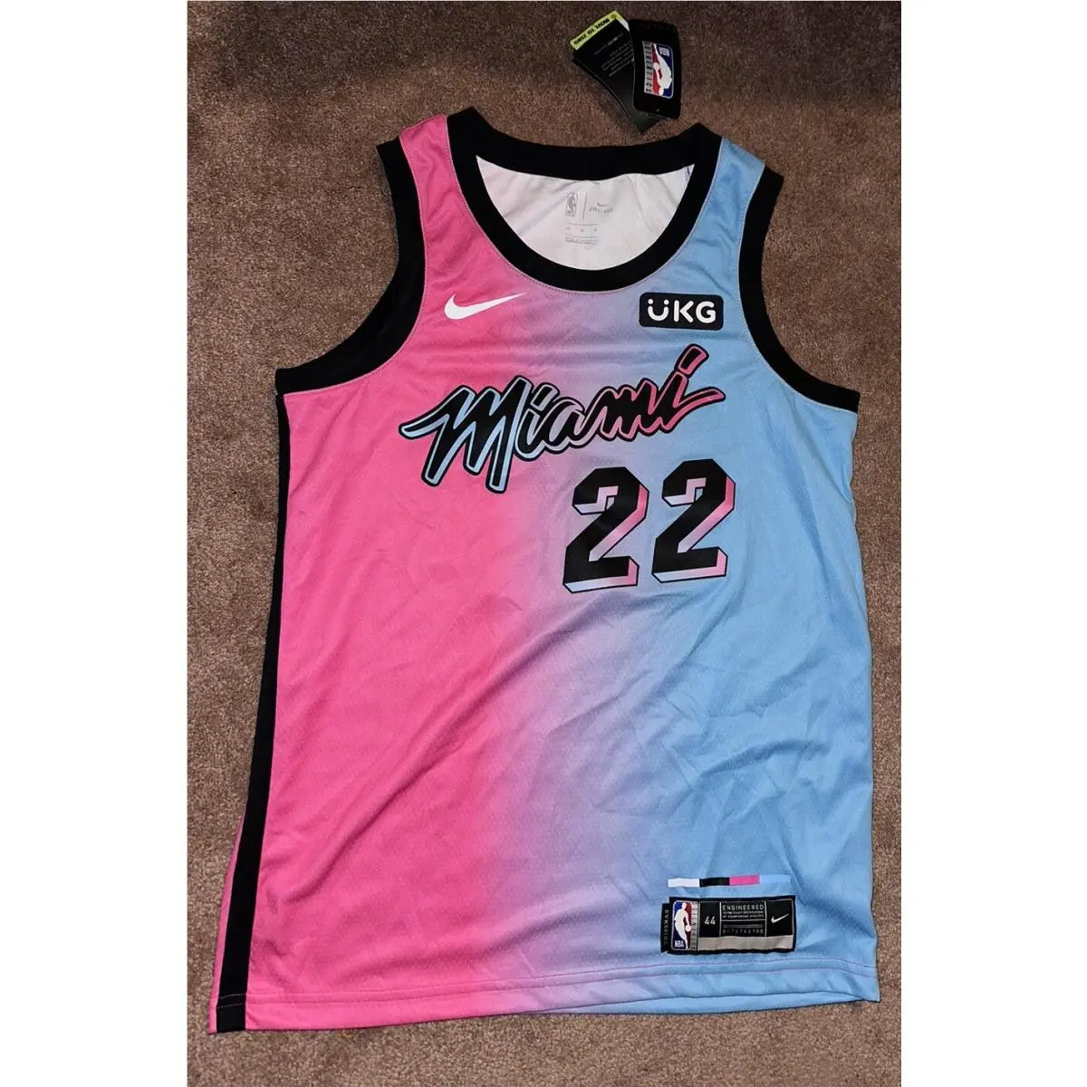 Nike Miami Heat Jimmy Butler Vice City Edition Swingman Jersey Men’s M