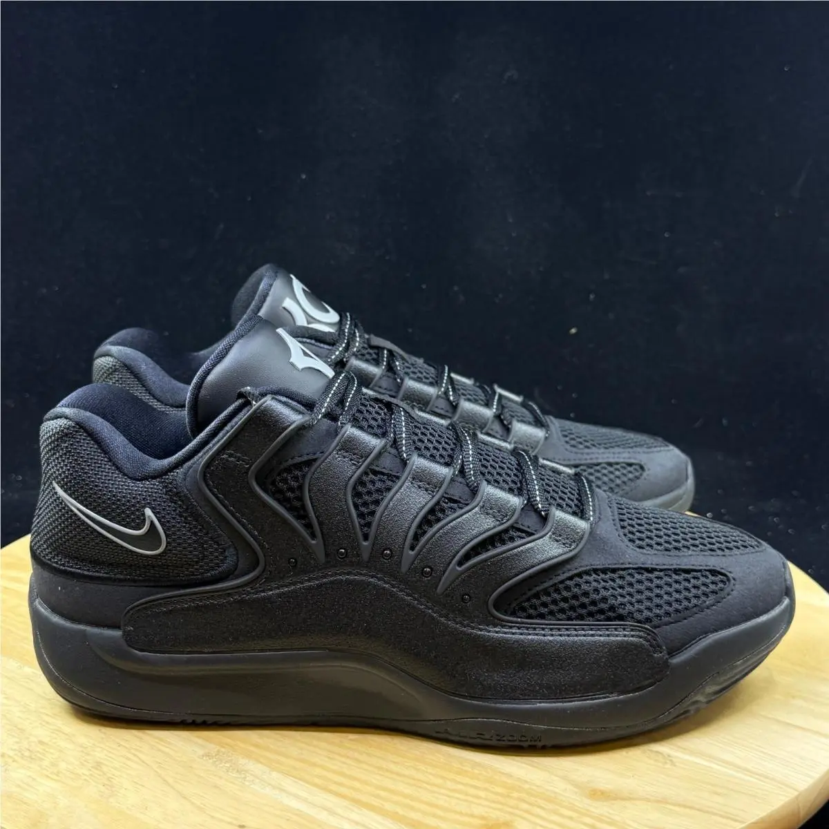 Nike shoes - Black 3