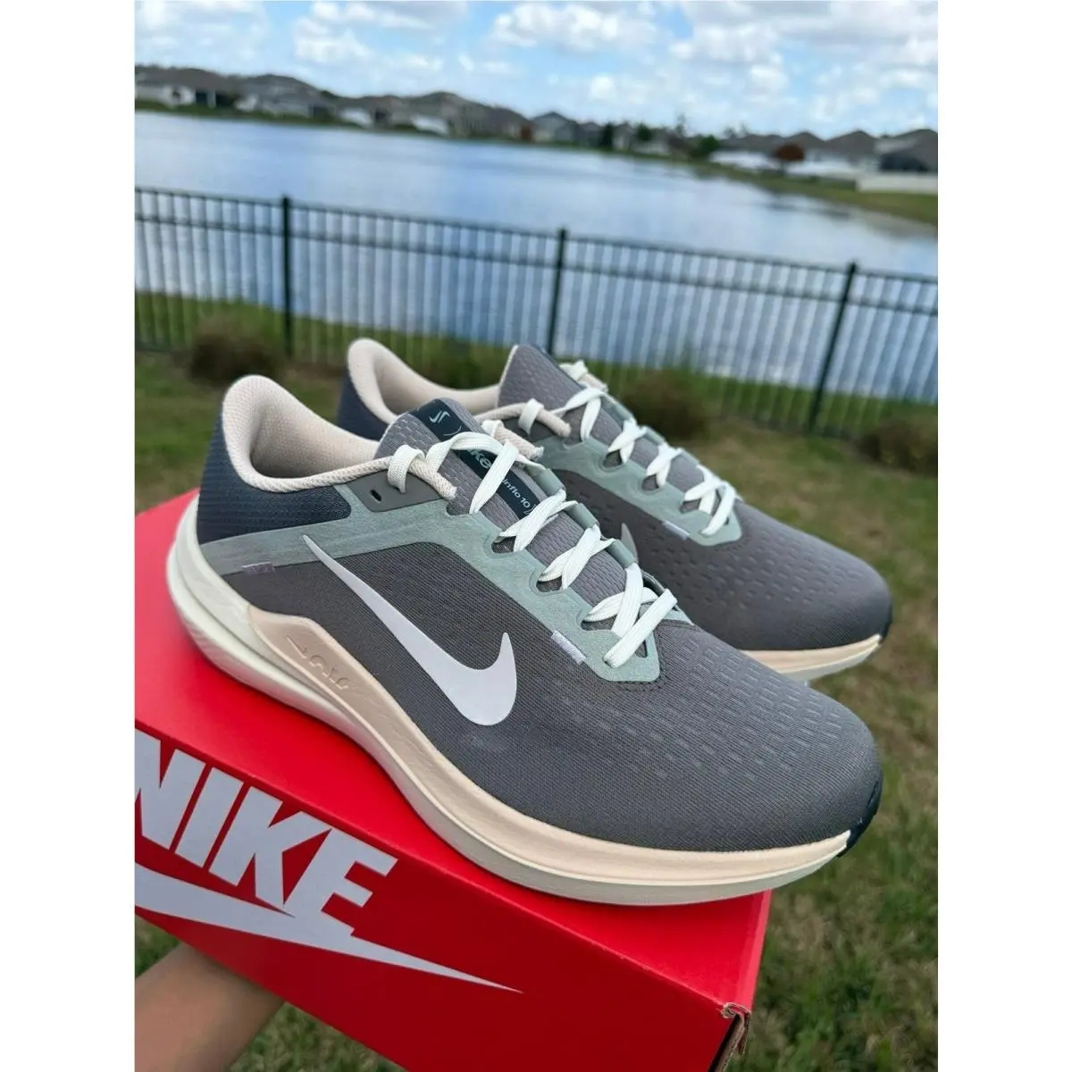 Nike shoes - Nike Essentialist - Essentialist - Gray 1