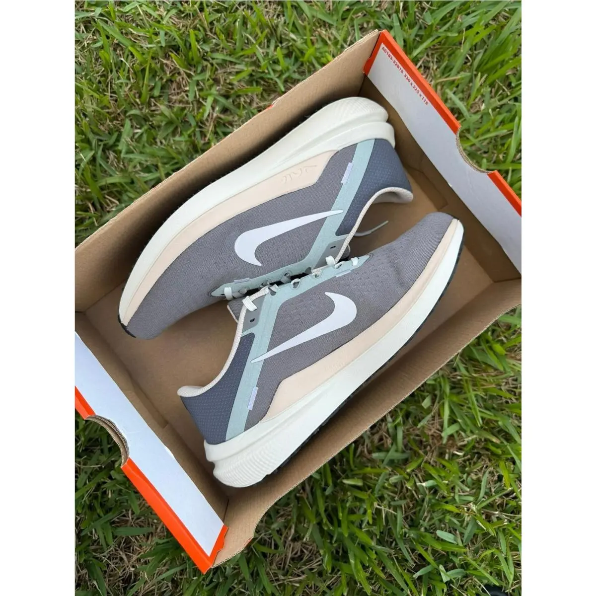 Nike shoes - Nike Essentialist - Essentialist - Gray 4