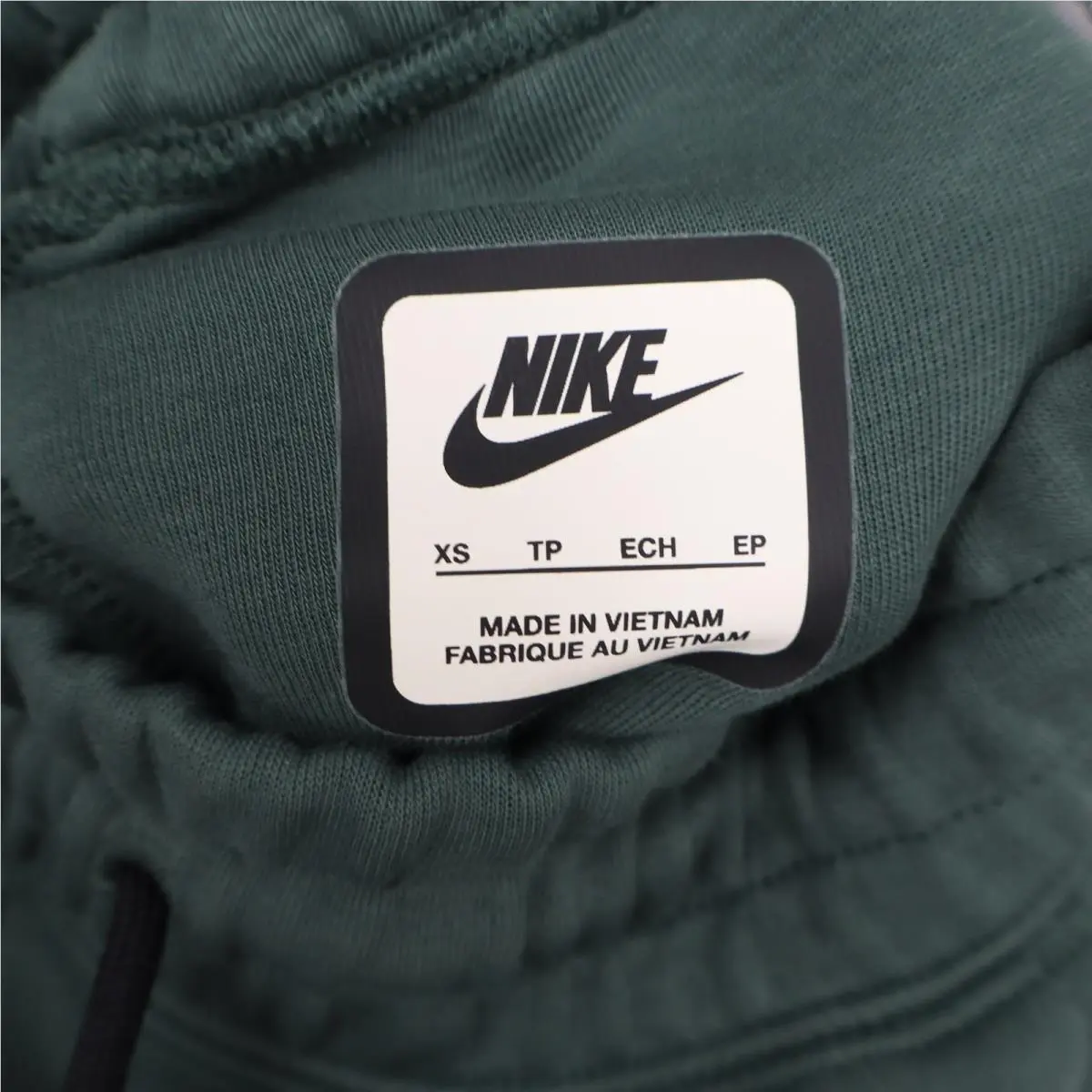 Nike clothing - Green 1