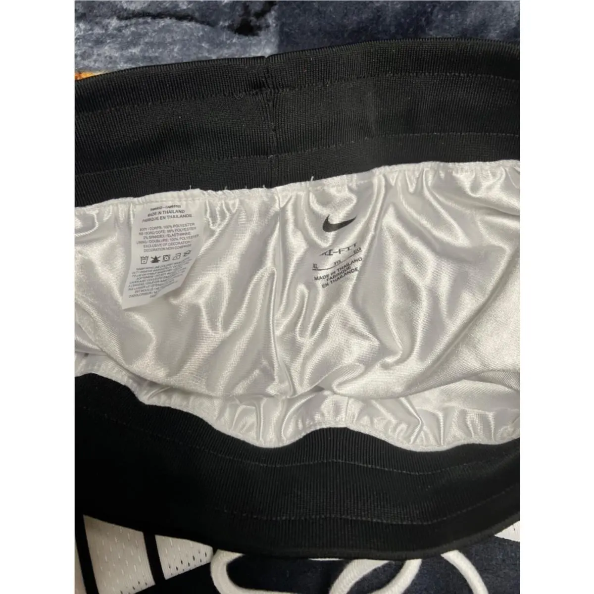 Nike clothing - DA5993-100 - DA5993100 - White black blue copper 1