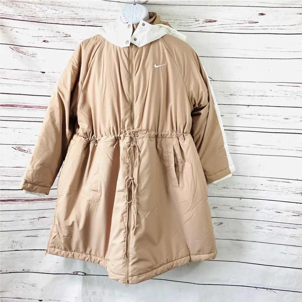 Nike Sportswear Essential Jacket Women’s 1X Tan/white FB3201-200 Insulated Long