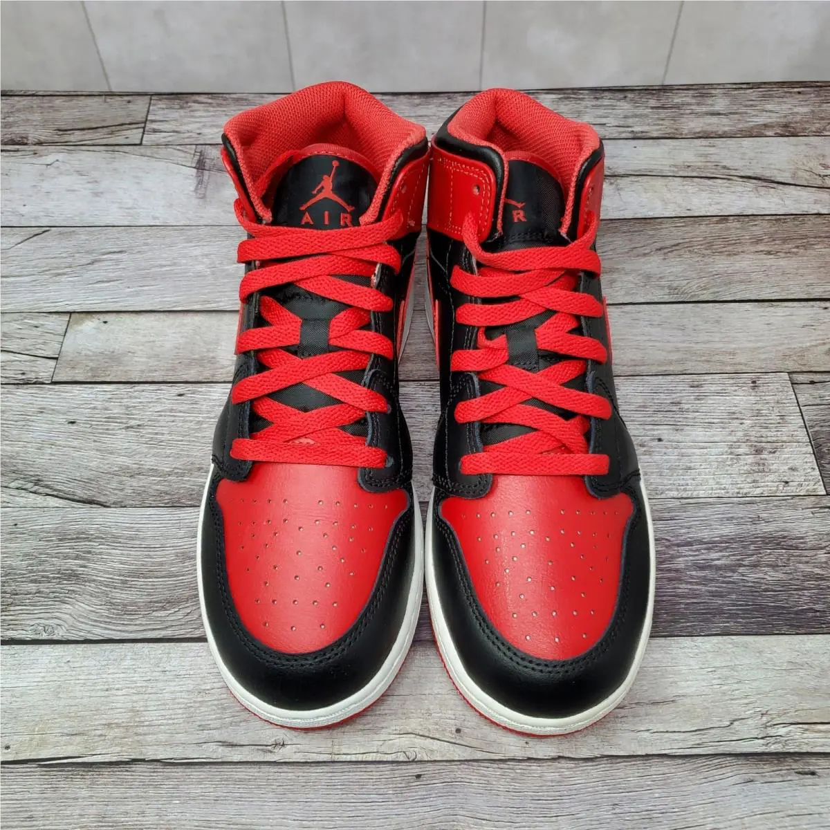 Nike shoes - Air Jordan 1 Mid GS - Red 0