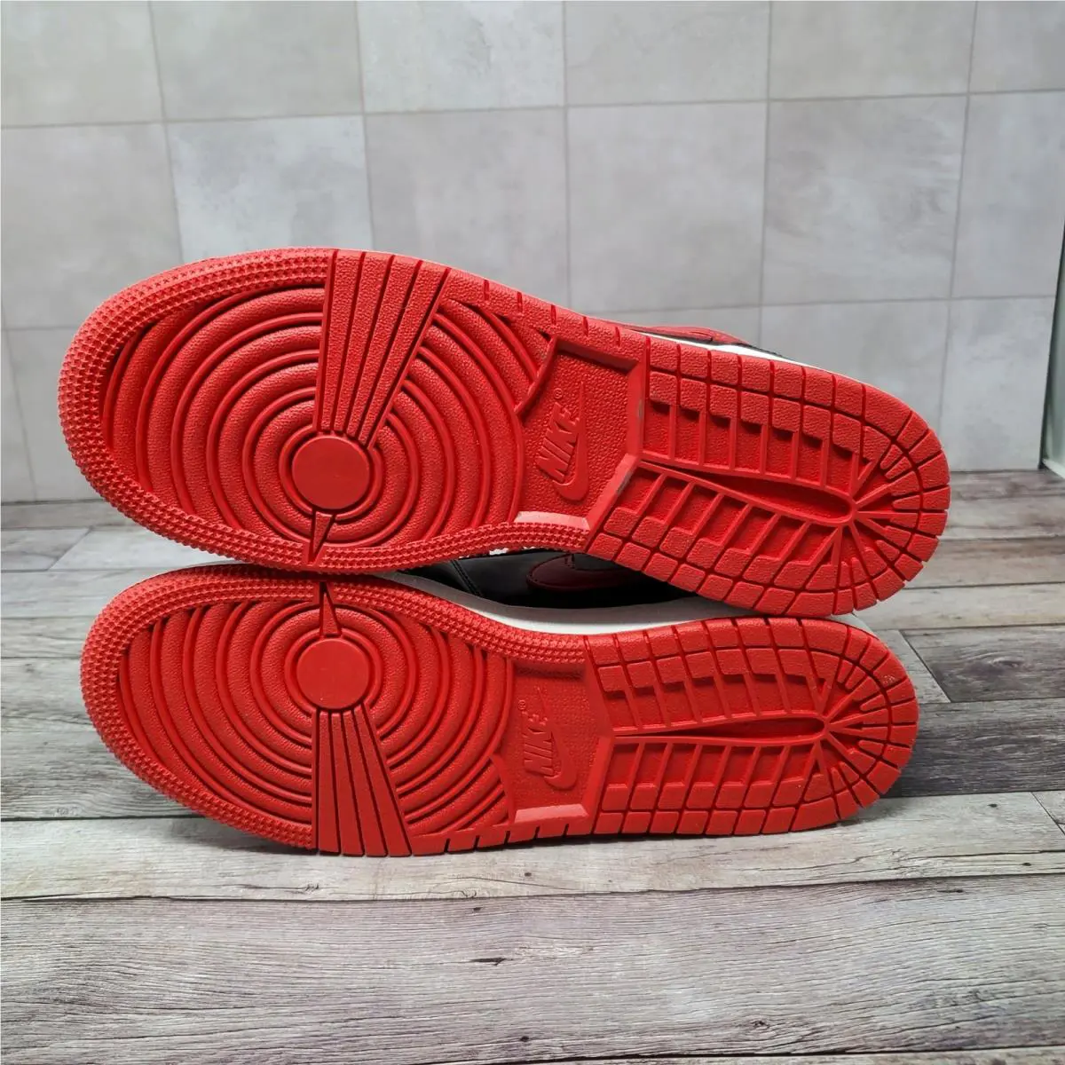Nike shoes - Air Jordan 1 Mid GS - Red 6