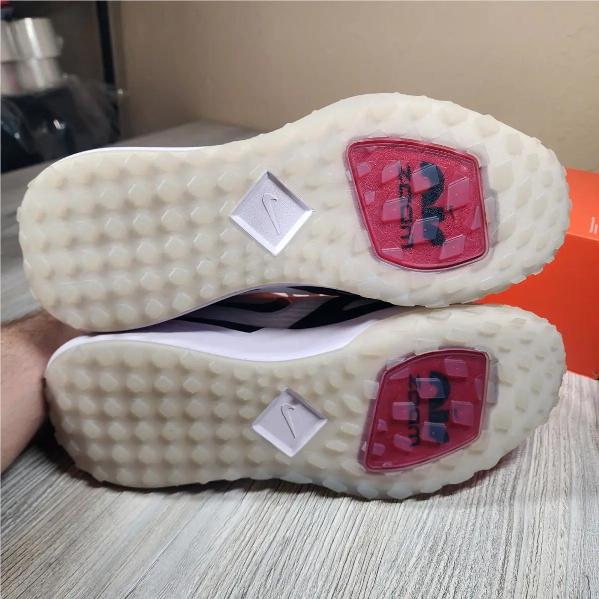 Nike shoes - White 4